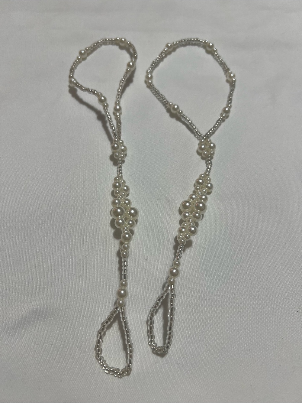 Pearl Beaded Hand Chain - White
